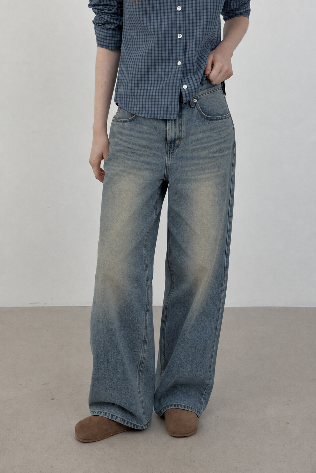 Wide-Leg Washed Jeans — View 1