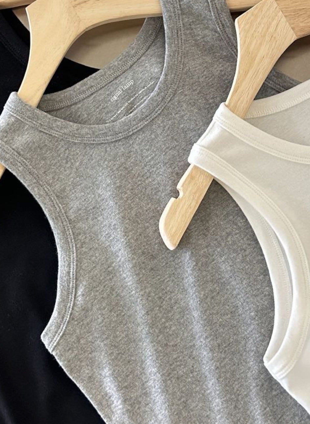 Scoop-Neck Tank in grey, photographed neckline detail